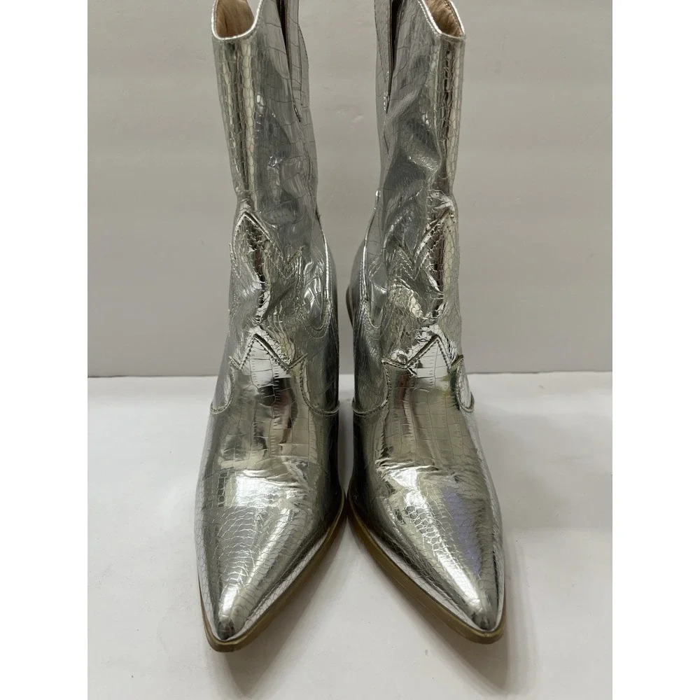 Cape Robin Fever Boots Metallic Silver Croc-Embossed Finish Women's 10M